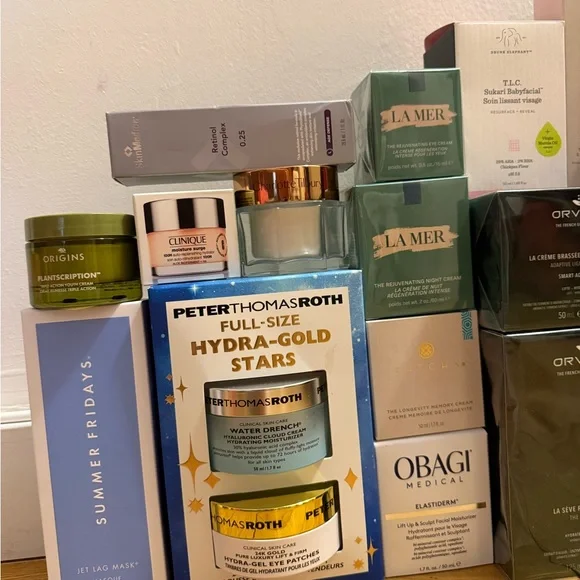 NWT Luxury Skincare Kit - Picture 3 of 3